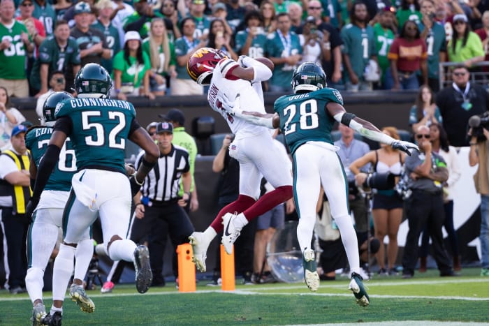 Washington Commanders wide receiver Jahan Dotson (1) makes a touchdown catch past Philadelphia Eagles cornerback Josh Jobe (28) during the fourth quarter at Lincoln Financial Field.